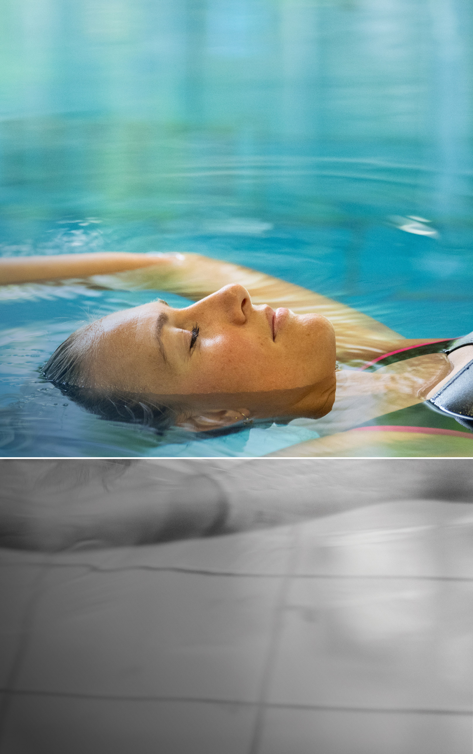 Frau entspannt im Schwimmbad